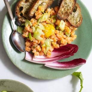 Salmon tartare
