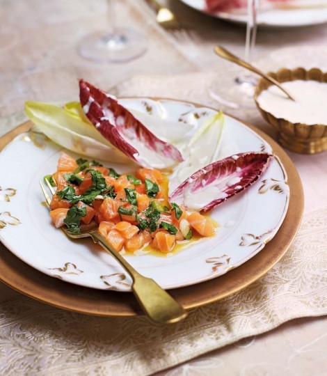 Salmon tartare with chicory