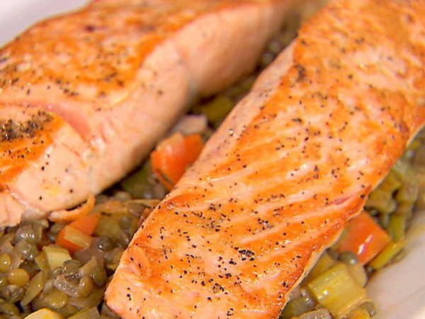 Salmon with lentils