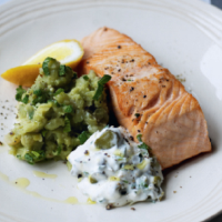 Salmon with mushy peas and light tartare sauce