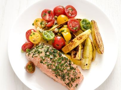 Salmon with summer vegetables