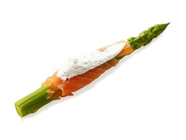 Salmon-wrapped asparagus 