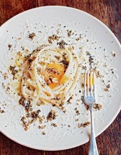 Salsify [oyster plant] with truffle and egg yolk (Salsifis aux truffes)