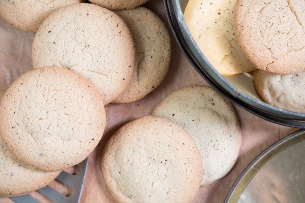 Salt-and-pepper cookies