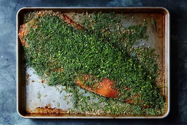 Salt-and sugar-cured salmon (Gravlax)
