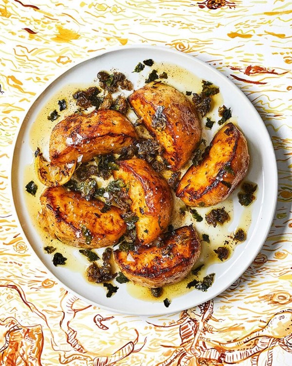 Salt-baked celeriac with seaweed and crispy capers 