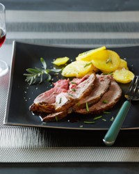 Salt-baked leg of lamb with olive oil potatoes