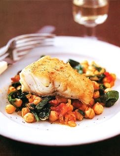 Salt cod with chickpeas and spinach (Bacalao con garbanzos y espinacas)