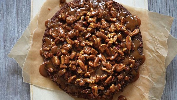 Salted butter pecan cake