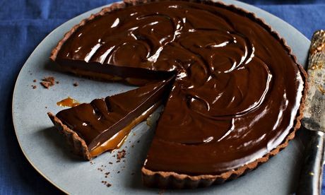 Salted caramel and chocolate tart