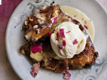 Salted caramel and panettone sundae