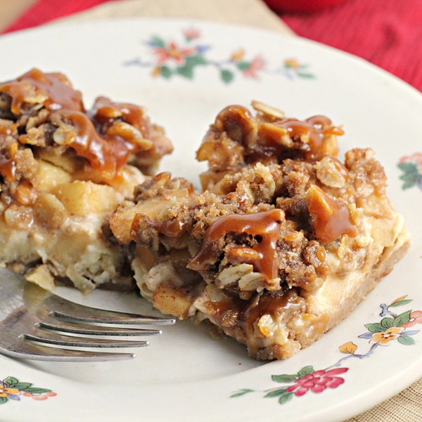 Salted caramel apple cheesecake bars