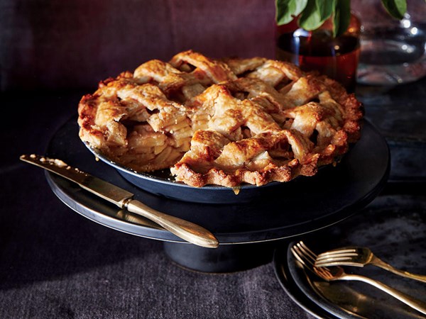 Salted caramel apple pie