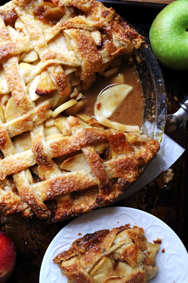 Salted caramel apple pie