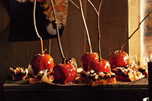 Salted caramel apples