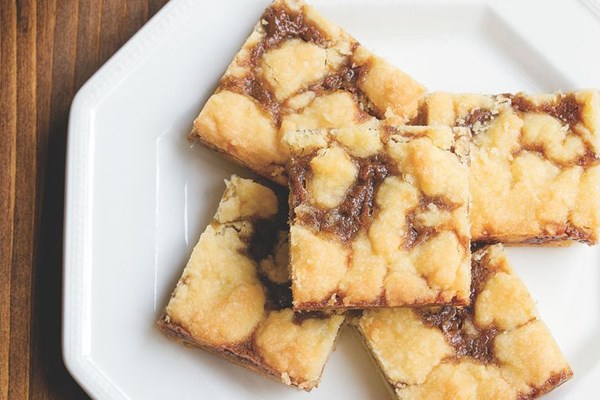 Salted caramel bars