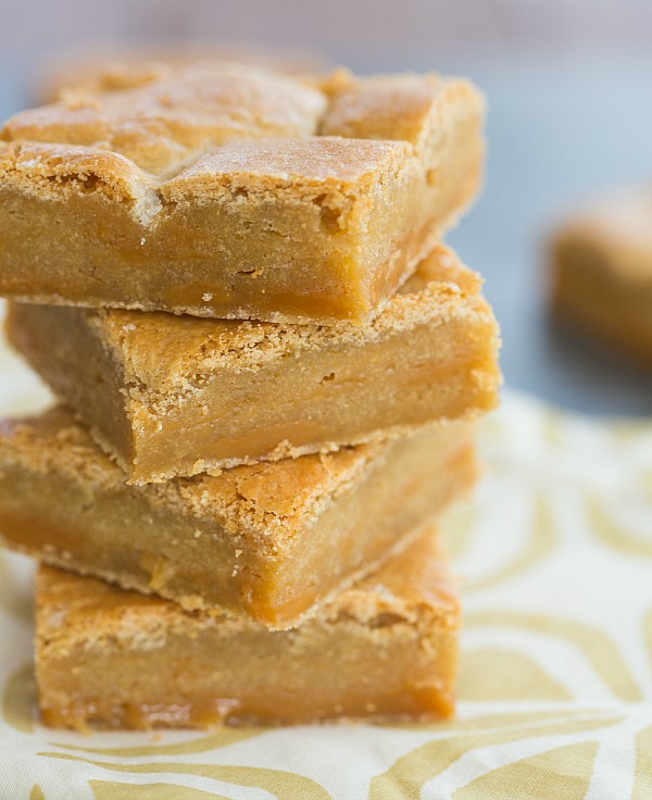 Salted caramel blondies