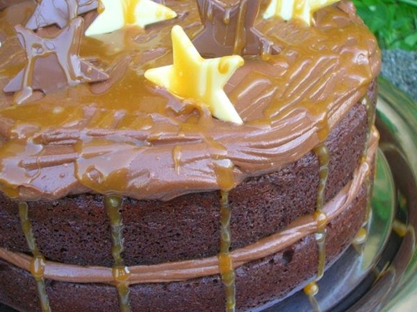 Salted caramel chocolate cake