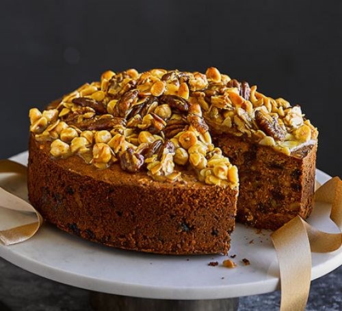 Salted caramel Christmas cake