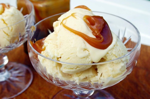 Salted caramel custard ice cream