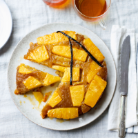 Salted caramel pineapple cake with vanilla