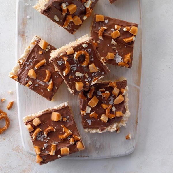 Salted caramel pretzel [Krispies treats]