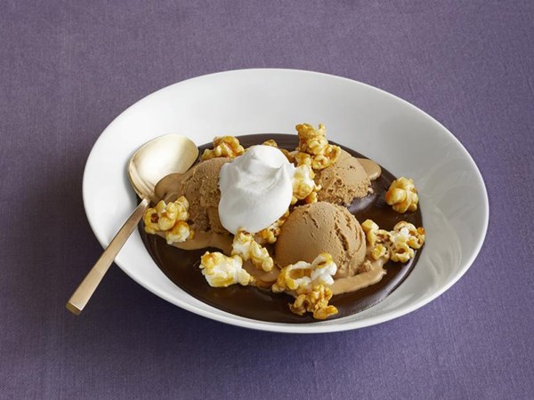 Salted caramel sundae