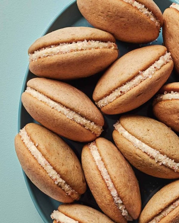 Salted caramel whoopie pies