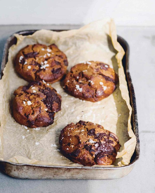Salted chocolate and almond butter cookies