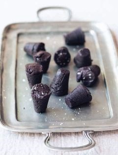 Salted chocolate bouchons