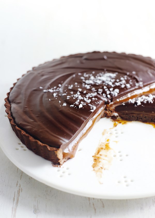 Salted chocolate caramel tart