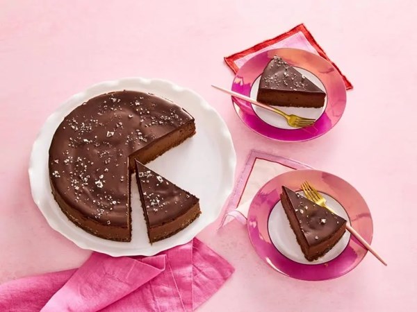 Salted chocolate-coconut cheesecakes
