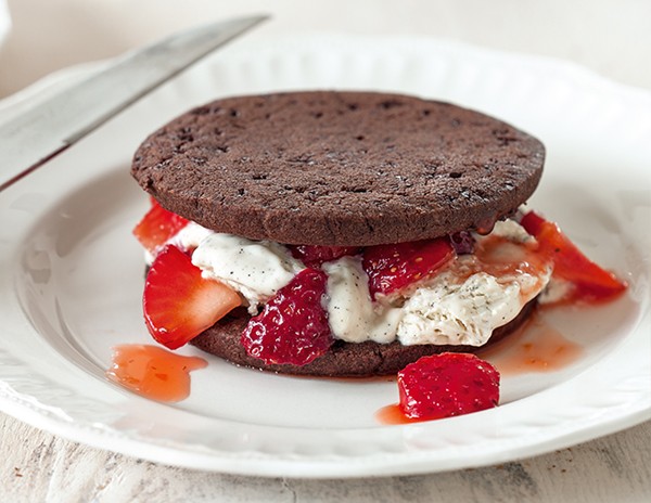 Salted chocolate sablé