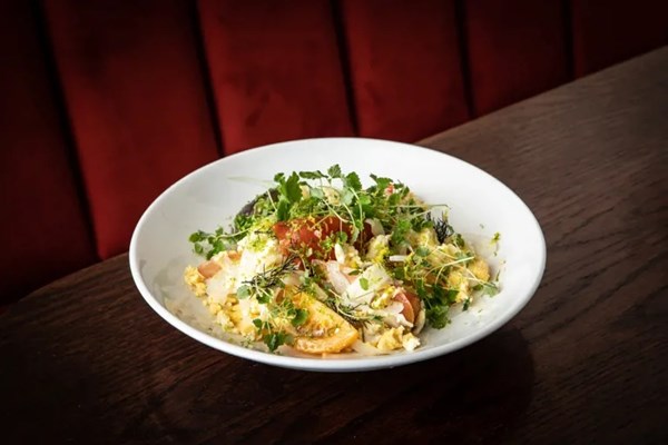 Salted duck egg salad