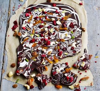 Salted fruit 'n' nut bark