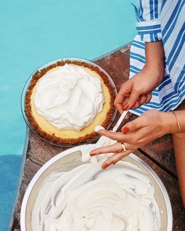 Salted lemon cream pie