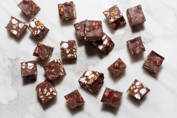 Salted marshmallow walnut fudge