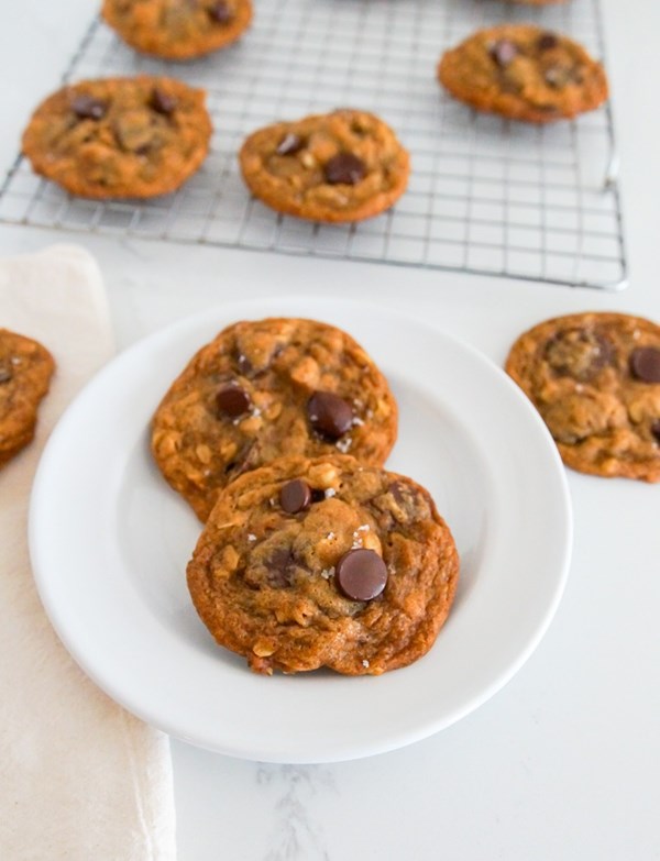 Salted oatmeal chocolate chip latte cookies
