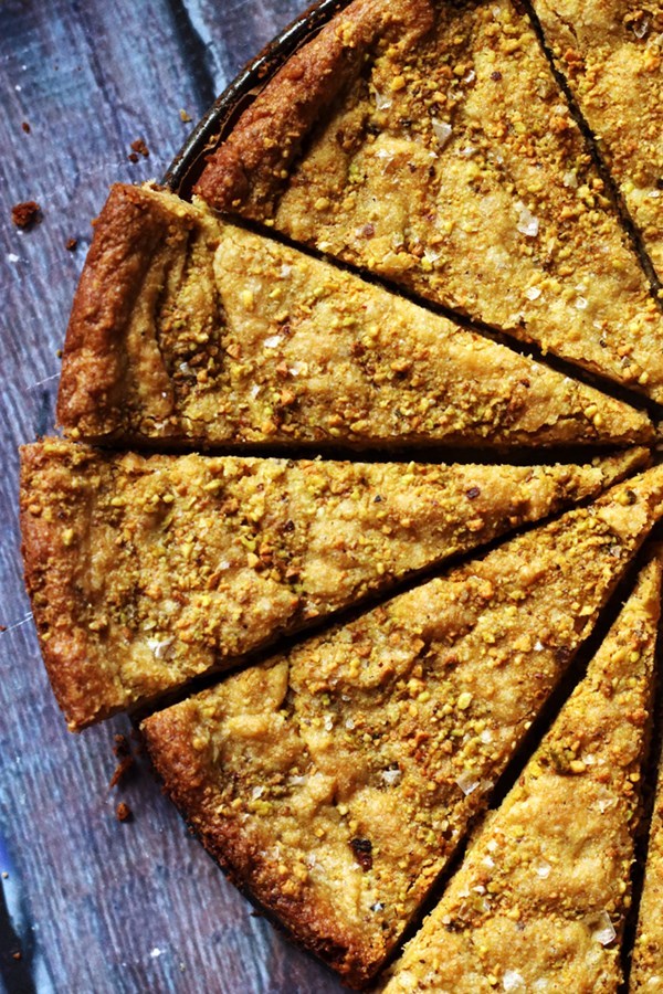 Salted pistachio shortbread 
