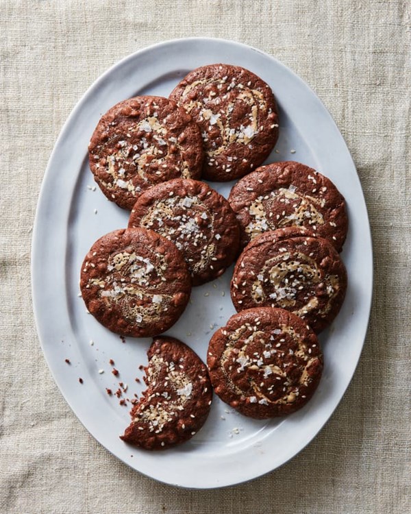 Salted tahini brownie cookies 