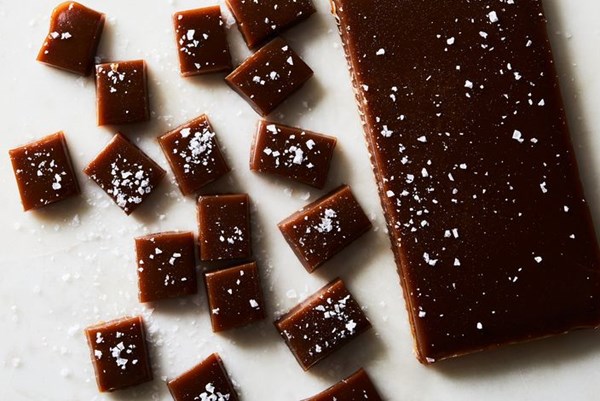 Salty balsamic caramels 