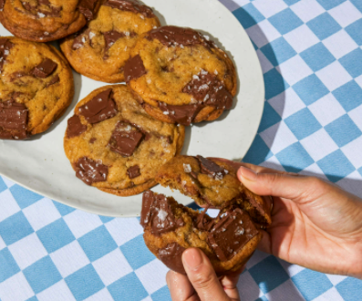 Salty brown butter milk chocolate chip cookies