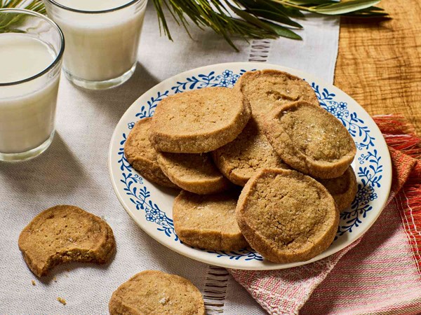 Salty brown sugar shortbread