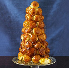 Salty caramel croquembouche with ricotta cream