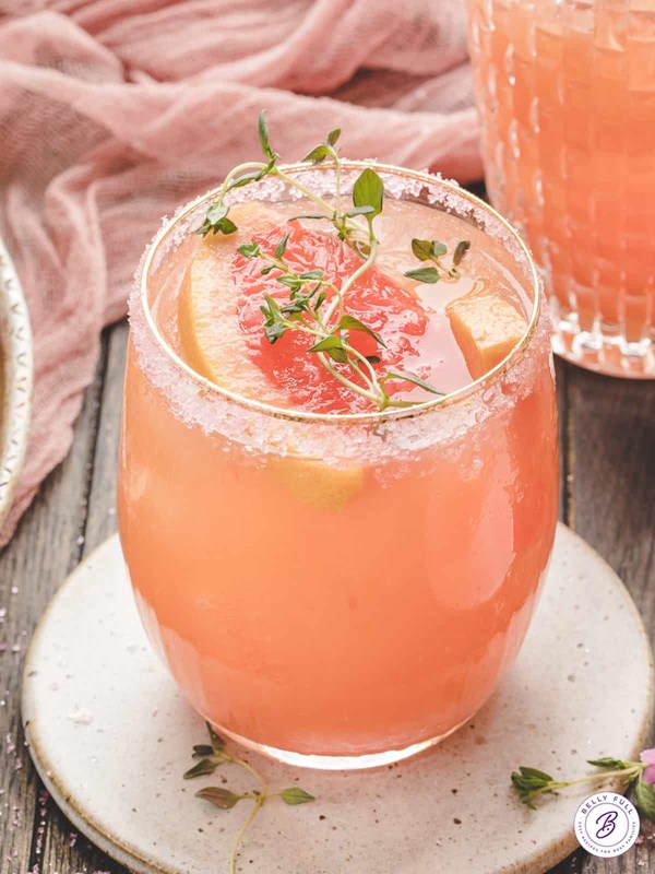 Salty dog cocktail
