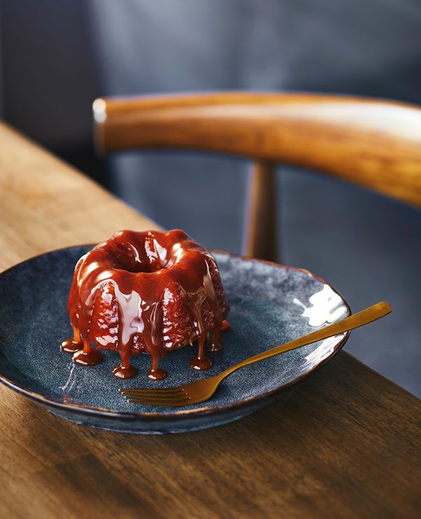 Samoan coconut bread (Fa'apapa) with pineapple and caramel sauce