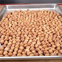 Sandy hazelnuts