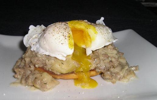 Sara's famous sausage-apple gravy