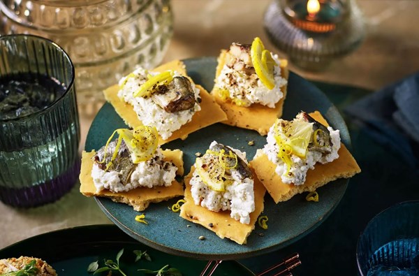 Sardine & ricotta tartine