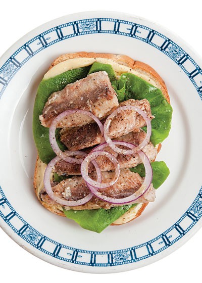 Sardine sandwich